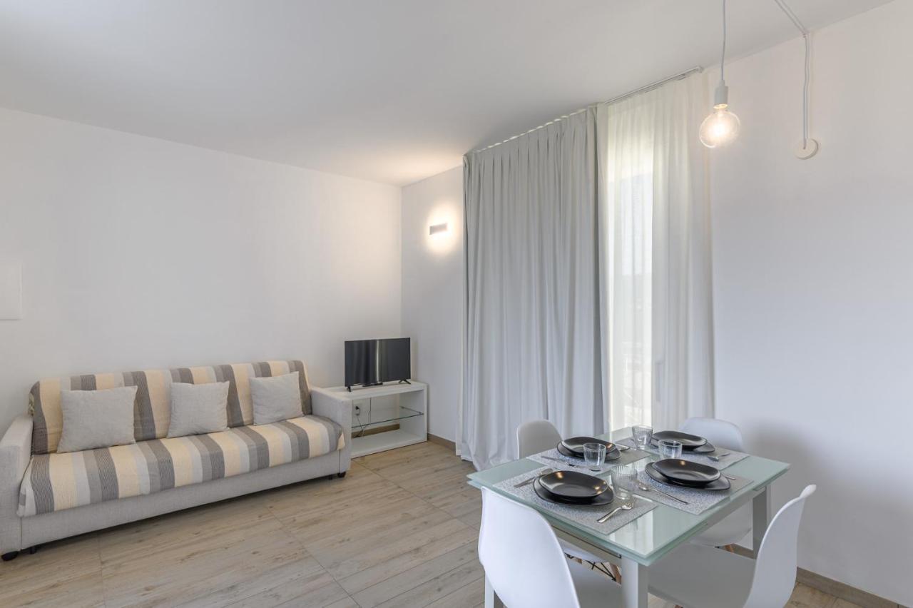 Capo Falcone Charming Apartments Stintino Εξωτερικό φωτογραφία